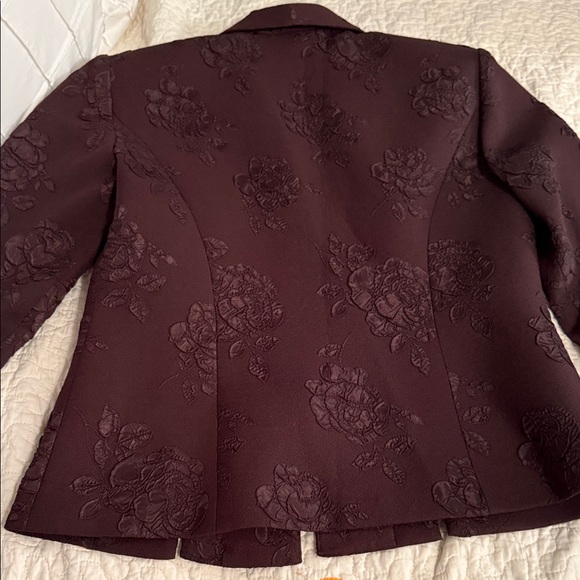 Spenser Jeremy Embossed Floral Two-Piece Jacket & Skirt - Deep Wine - Picture 6 of 9